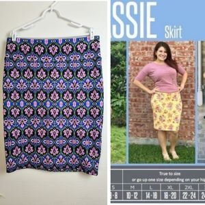 Lularoe Cassie Casual Pencil Skirt Women's 2XL Blue & Lilac Floral Print